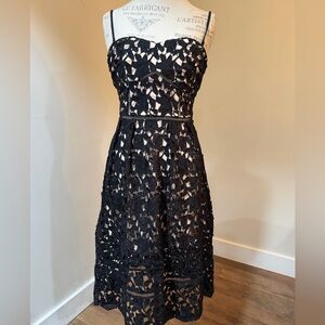 Elegant Strapless Black Lace Dress